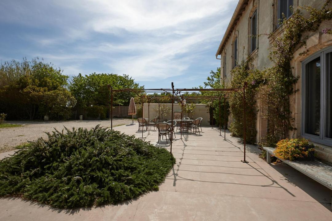 Maison Tara Verte Au Mas Montredon 阿爾勒 外观 照片
